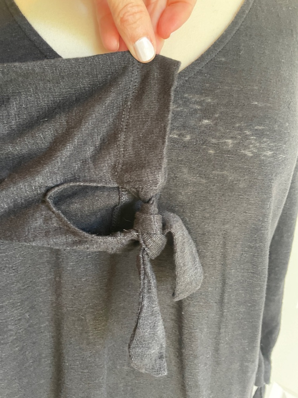 Sanctuary Black Long Sleeve Linen V-Neck Blouse with Tie Sleeves Size Large - Picture 5 of 7